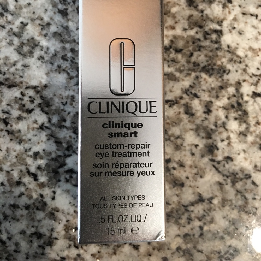 Clinique Smart